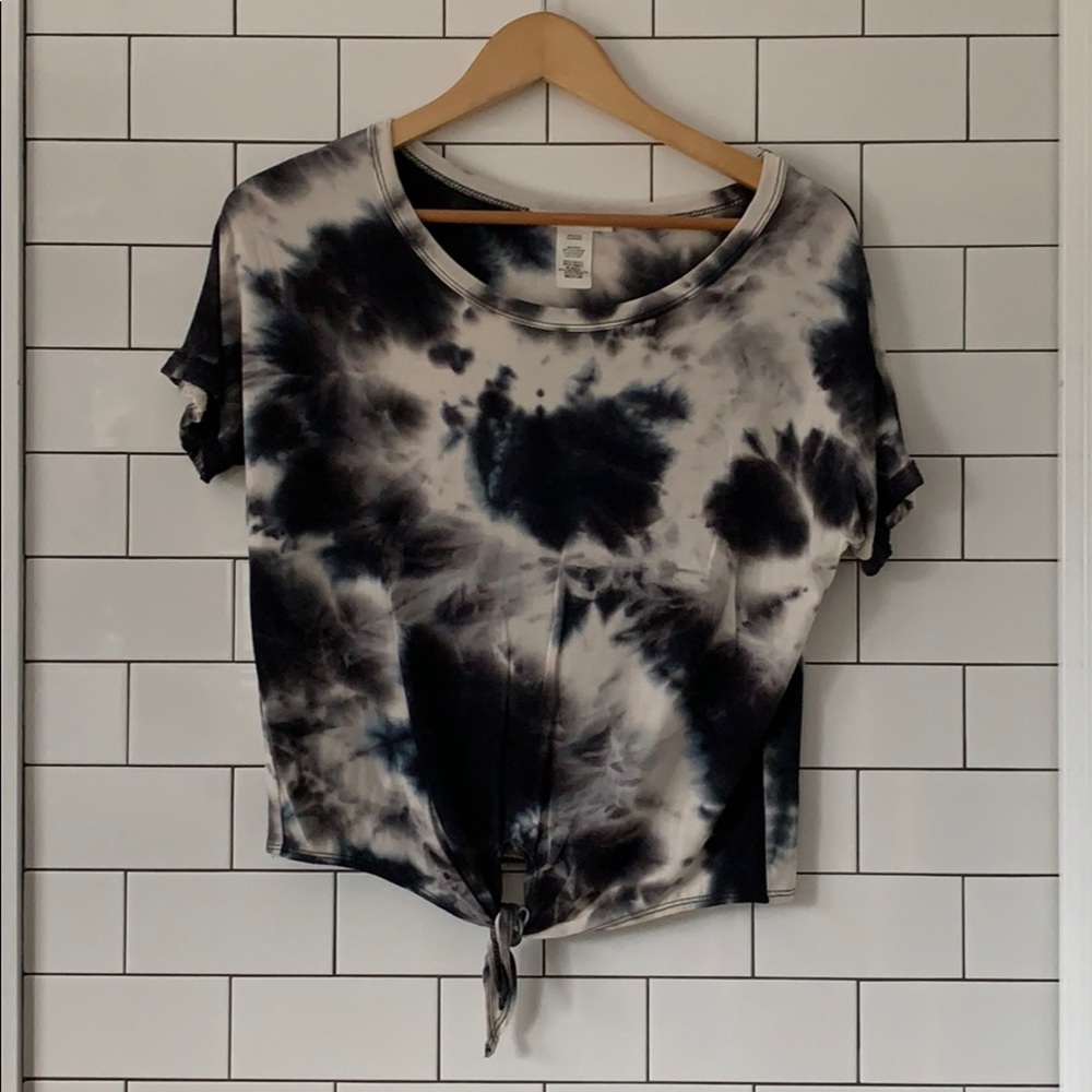Tie dye short sleeved shirt